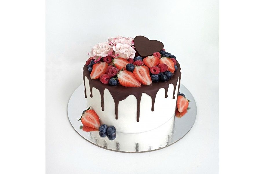 №183 Торт "Шоколад и ягоды" с цветами